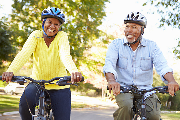 Couple cycling 